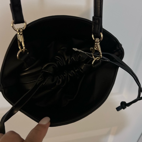 ALDO • Black Crossbody Bucket Bag • Med • - Picture 4 of 10